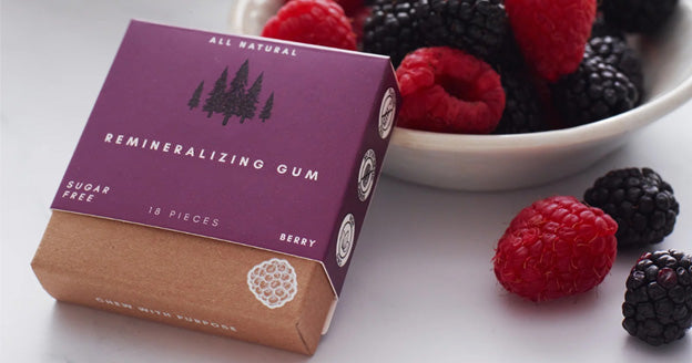 eknest Berry Remineralizing Gum with fresh raspberries and blackberries